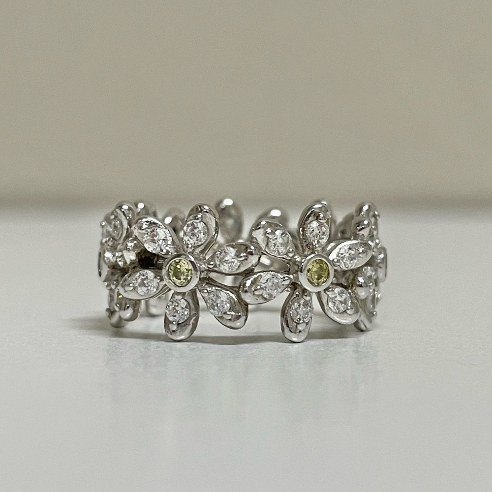 Diamonique Sterling Silver Floral Eternity Band Ring Size 6